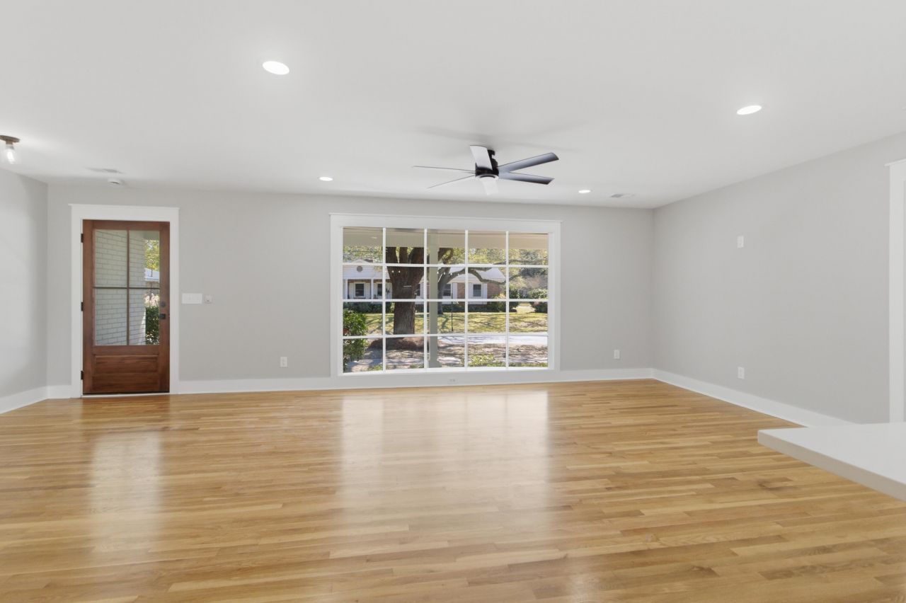 1340 Coleridge Street Photo 6