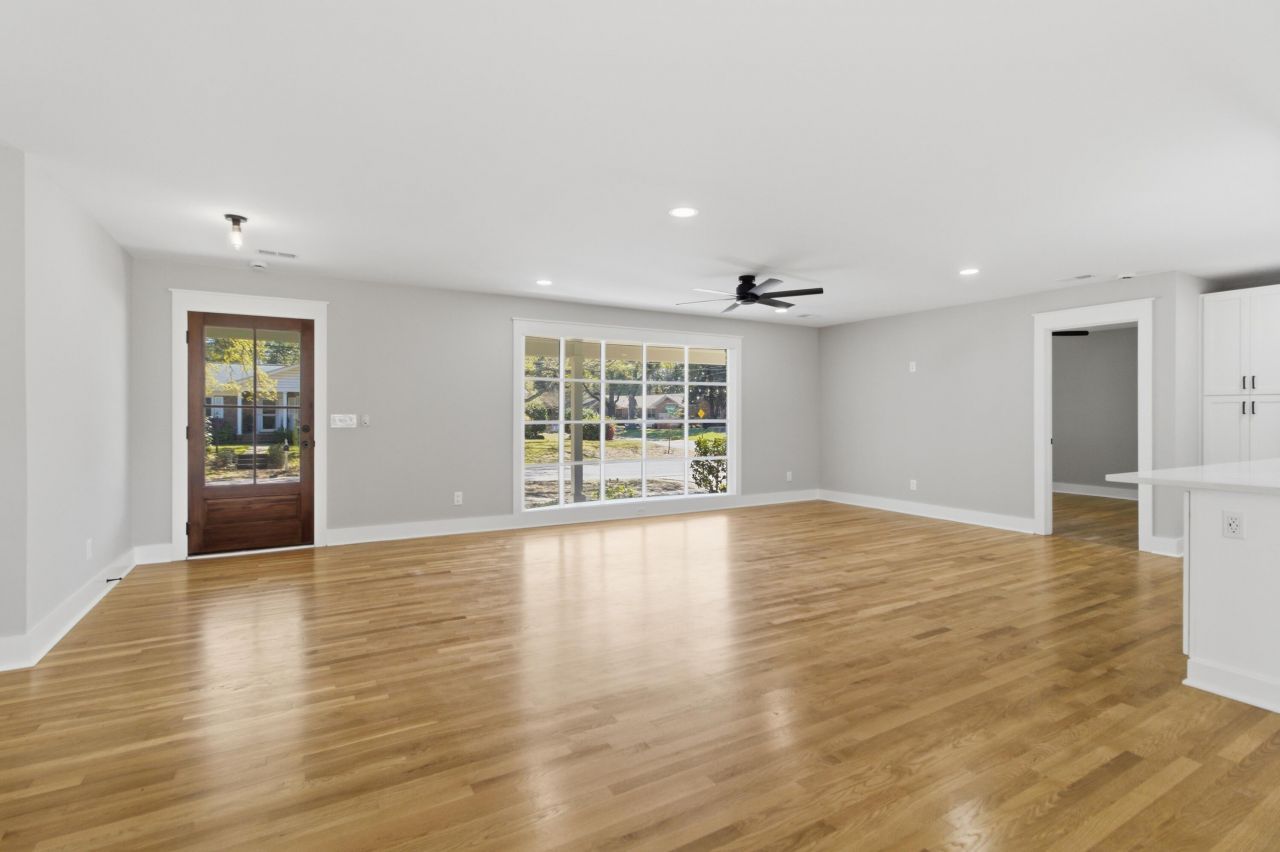 1340 Coleridge Street Photo 7