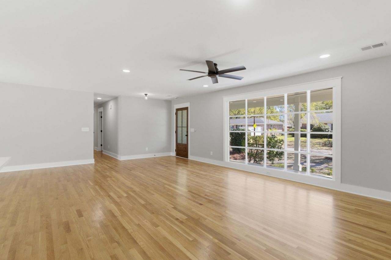 1340 Coleridge Street Photo 8