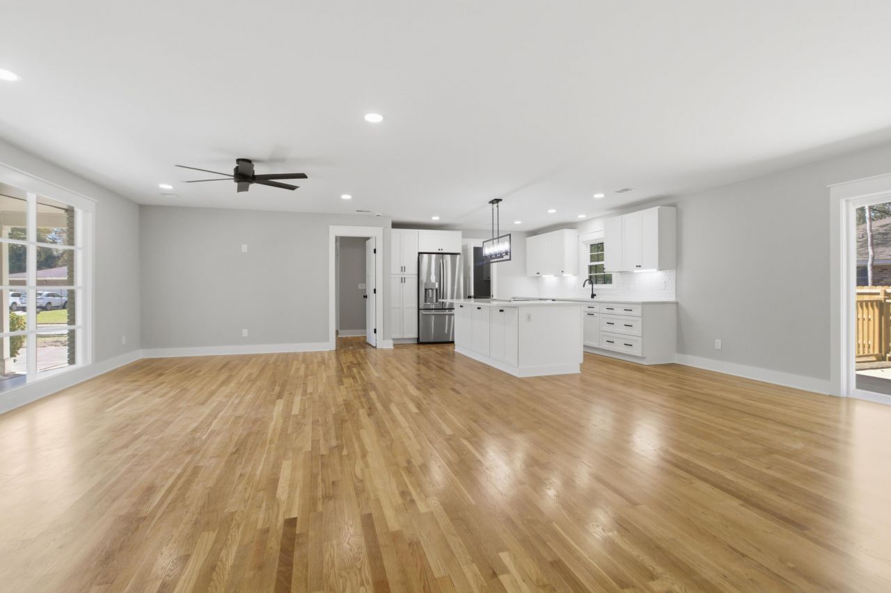 1340 Coleridge Street Photo 9