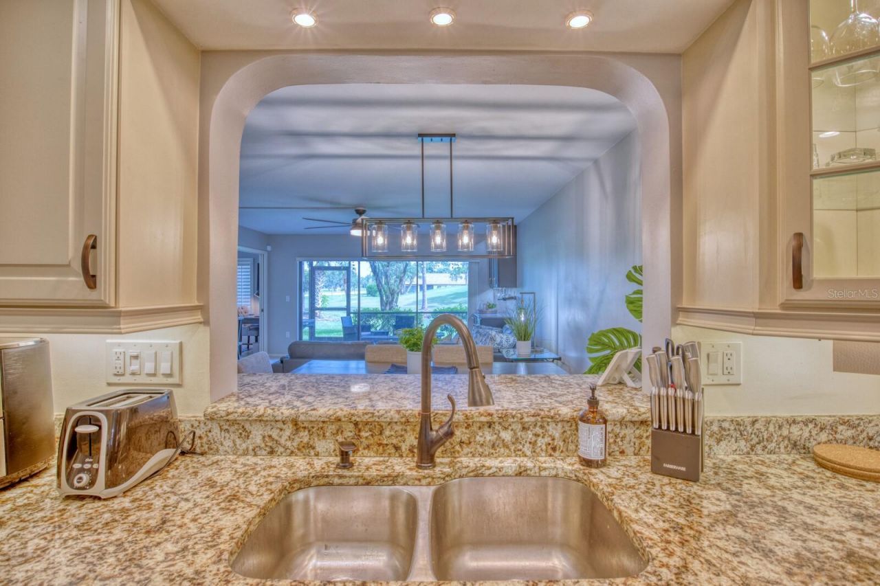 5640 Golf Pointe Drive , Unit 101, Sarasota, FL 34243 Photo