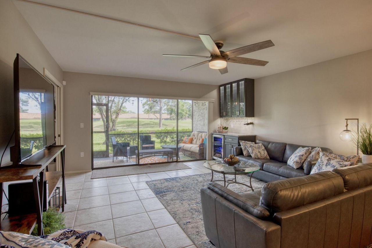 5640 Golf Pointe Drive , Unit 101, Sarasota, FL 34243 Photo