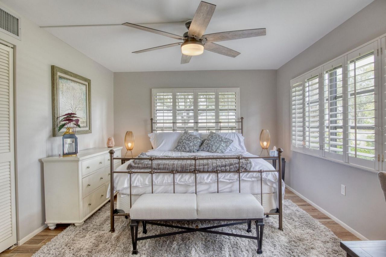 5640 Golf Pointe Drive , Unit 101, Sarasota, FL 34243 Photo