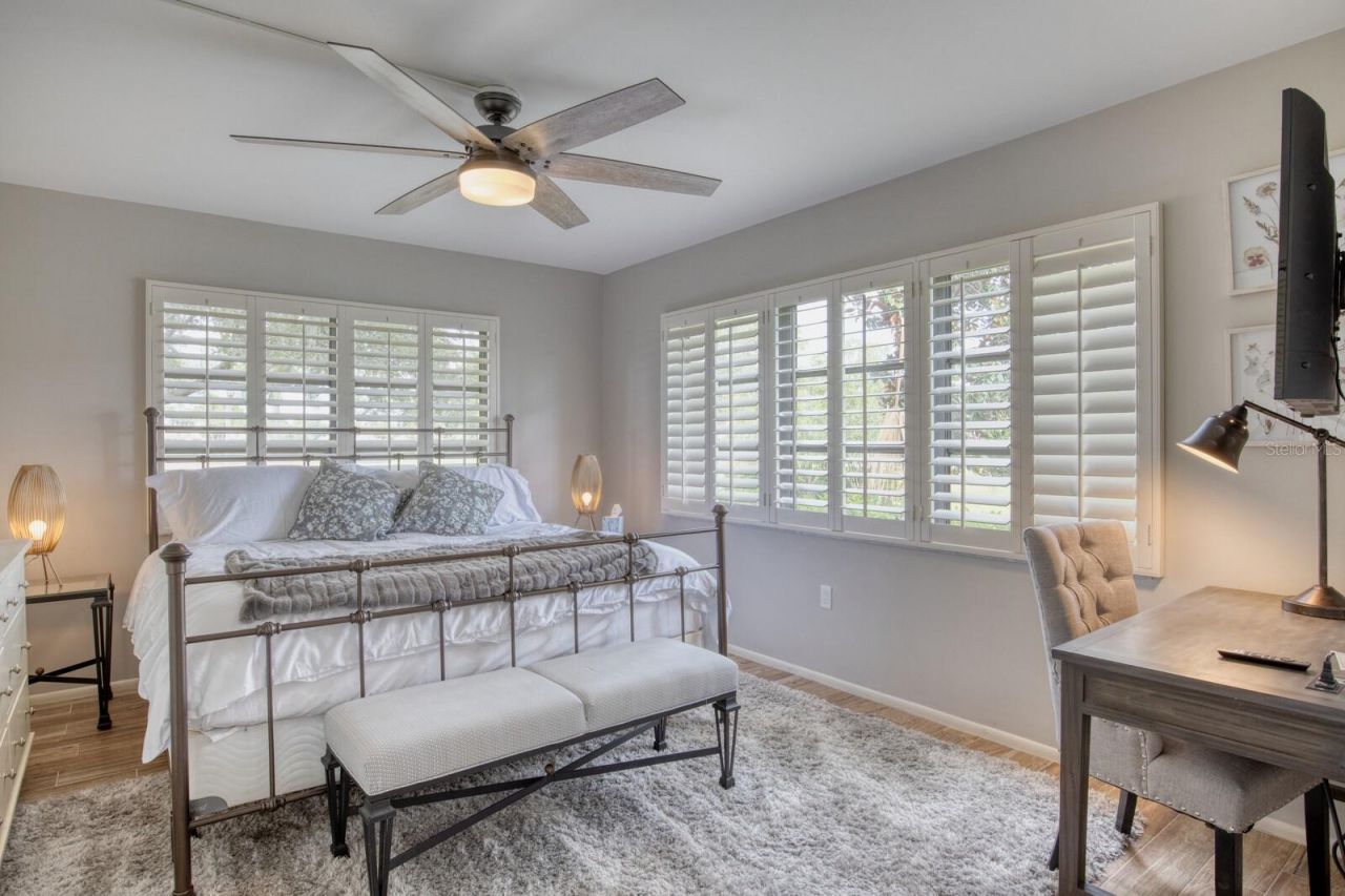 5640 Golf Pointe Drive , Unit 101, Sarasota, FL 34243 Photo