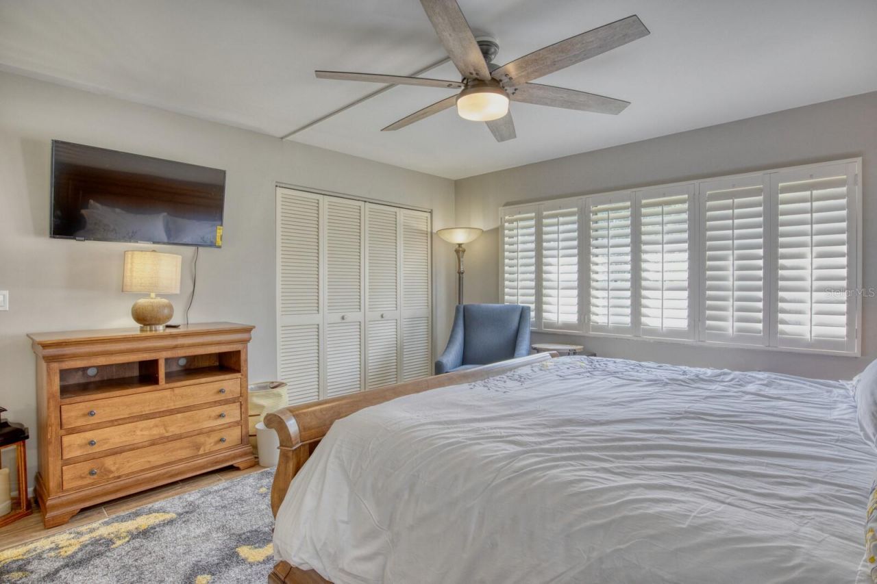 5640 Golf Pointe Drive , Unit 101, Sarasota, FL 34243 Photo