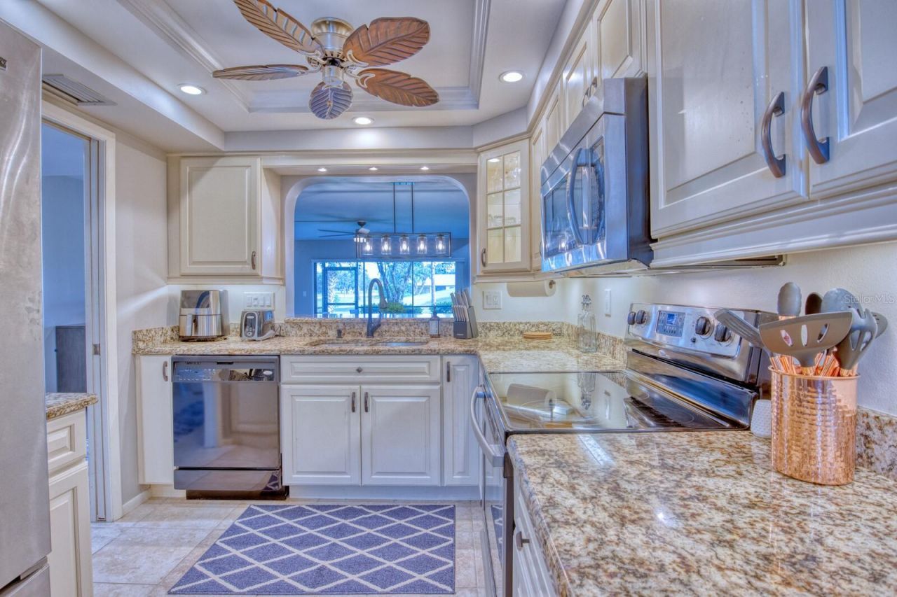 5640 Golf Pointe Drive , Unit 101, Sarasota, FL 34243 Photo