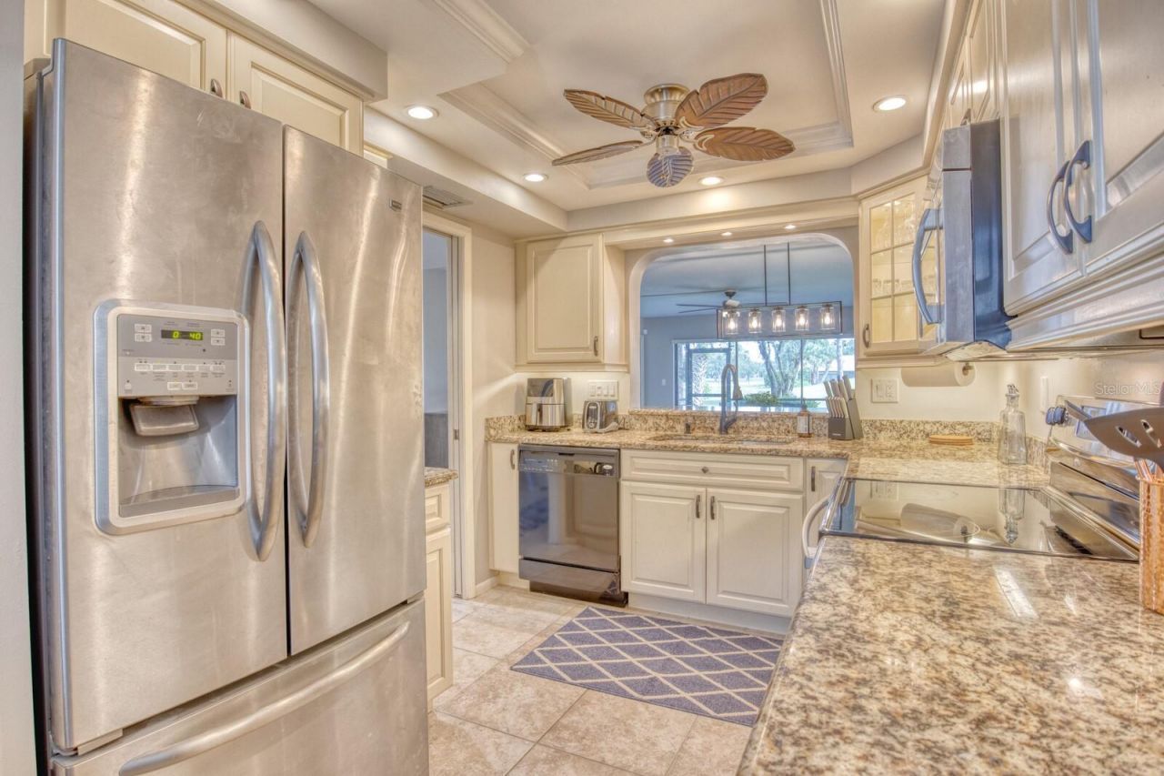 5640 Golf Pointe Drive , Unit 101, Sarasota, FL 34243 Photo