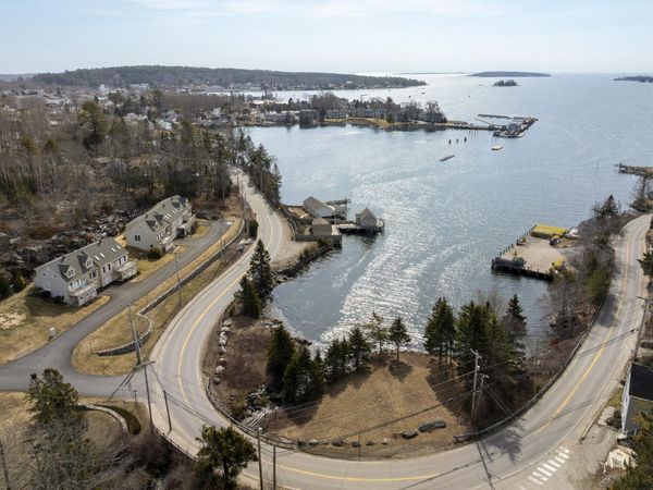 5 Village Court, Unit 5, Boothbay Harbor, ME 04538