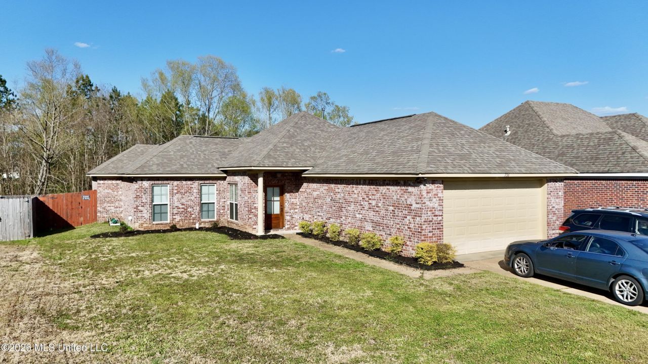 736 Hartwood Cove, Brandon, MS 39042 Main Photo