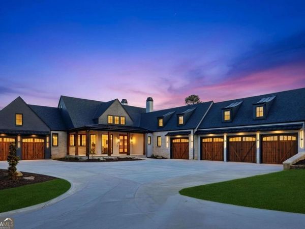 8510 Blue Heron Drive, Gainesville, GA 30506