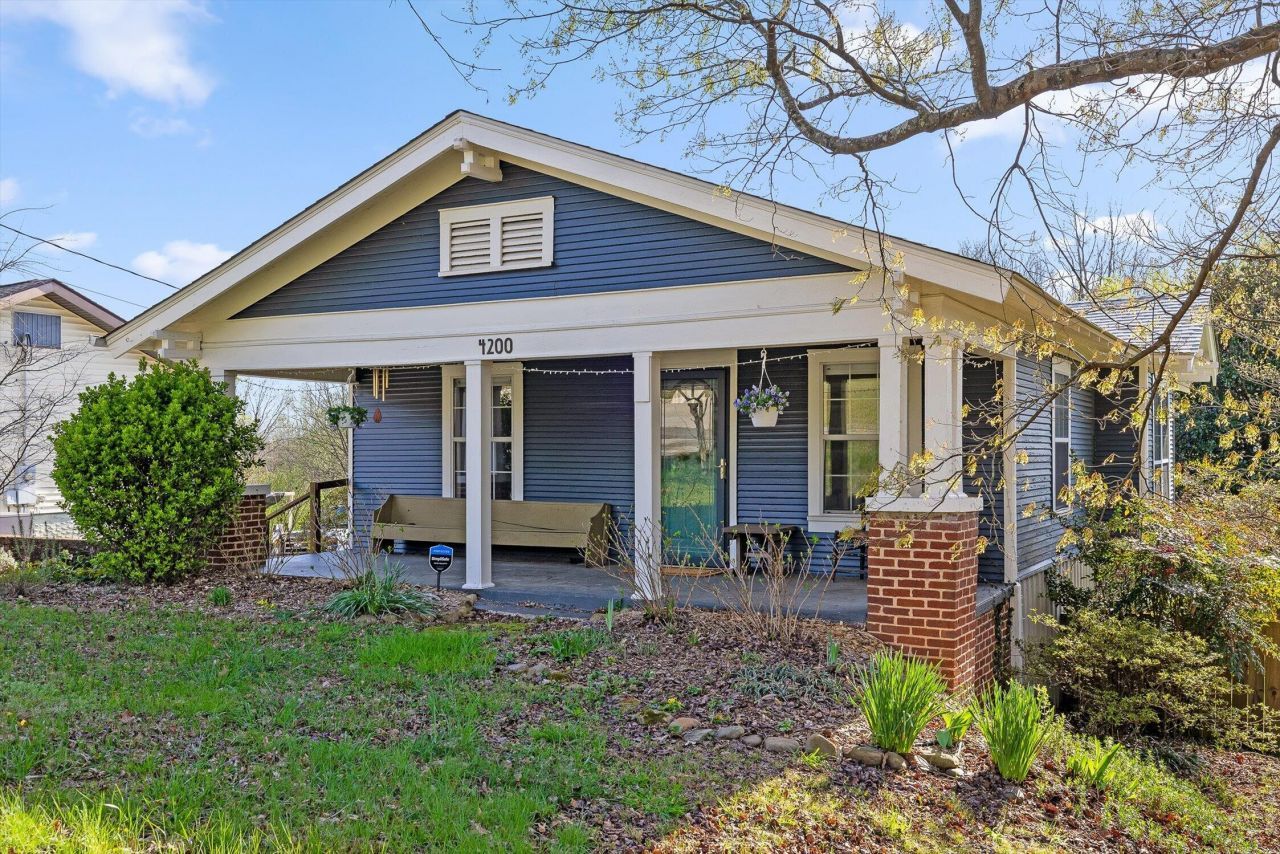 4200 Crestview Drive, Chattanooga, TN 37415 Main Photo