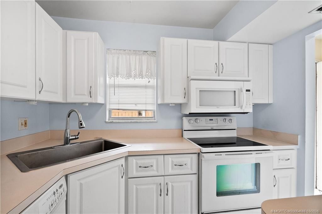 1943 SW Palm City Road, Unit 22G, Stuart, FL 34994 Photo