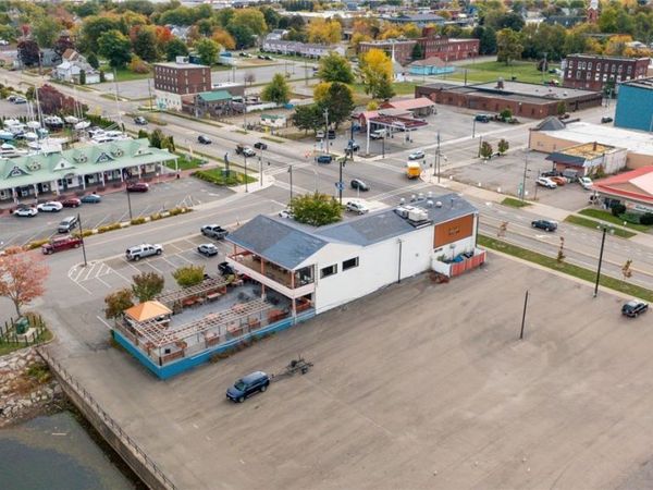 6 Lake Shore Drive W, Dunkirk, NY 14048