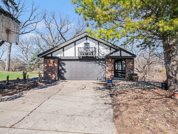 812 Sunset Drive , Shorewood, IL 60404