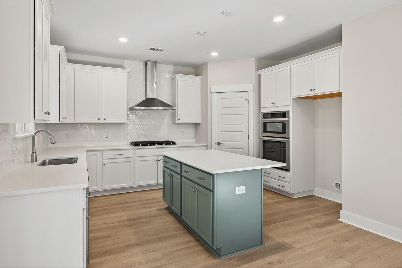 220 Creek Pointe Dr Drive Photo 18