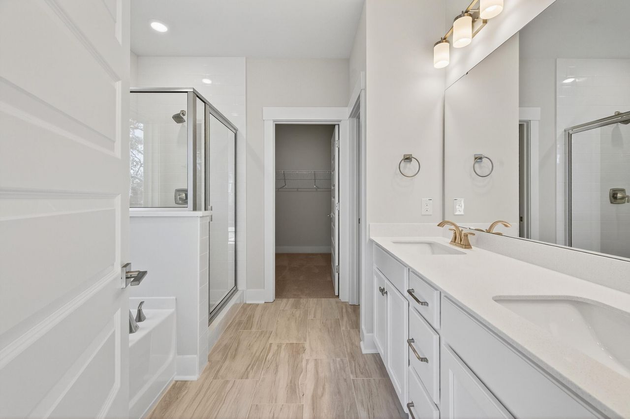 220 Creek Pointe Dr Drive Photo 29