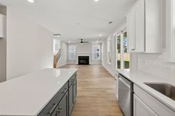 220 Creek Pointe Dr Drive photo 4