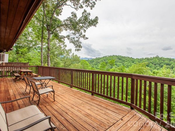 307 Blue Ridge Parkway , Bryson City, NC 28713