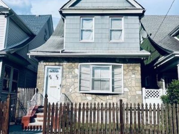 8667 108th Street, Richmond Hill North, NY 11418