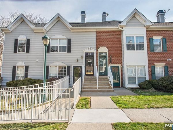 1060 Chedworth Circle, MAHWAH, NJ 07430