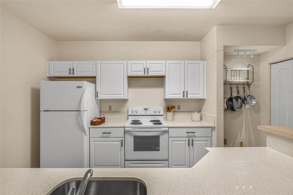 106 SW Peacock Boulevard, Unit 4-102, Port Saint Lucie, FL 34986 Photo