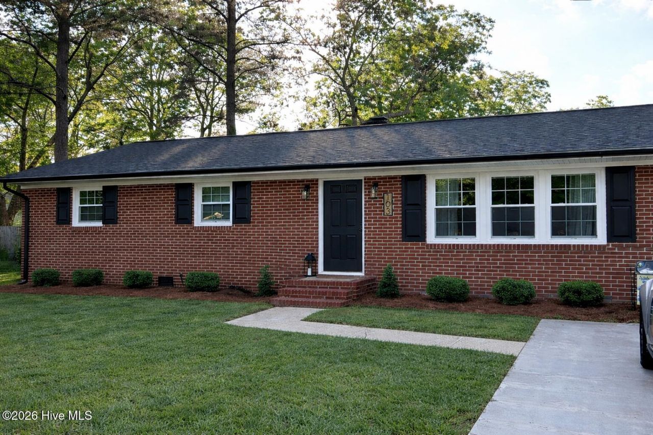 103 Pecan Drive, Murfreesboro, NC 27855 Main Photo