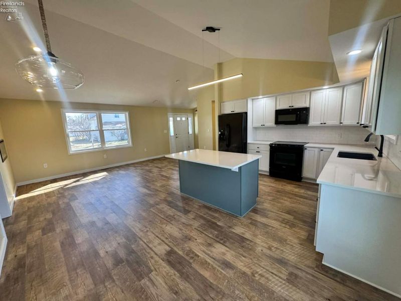 111 Tuscarawas Trail, Sandusky, OH 44870 Photo 10