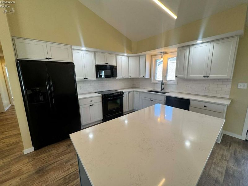 111 Tuscarawas Trail, Sandusky, OH 44870 Photo 15