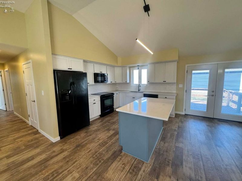 111 Tuscarawas Trail, Sandusky, OH 44870 Photo 18