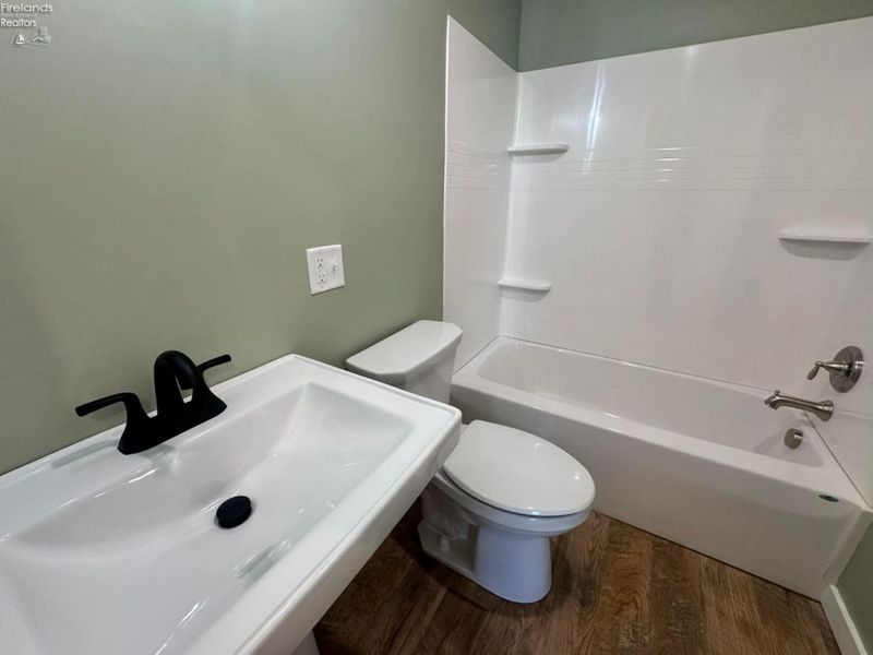 111 Tuscarawas Trail, Sandusky, OH 44870 Photo 28