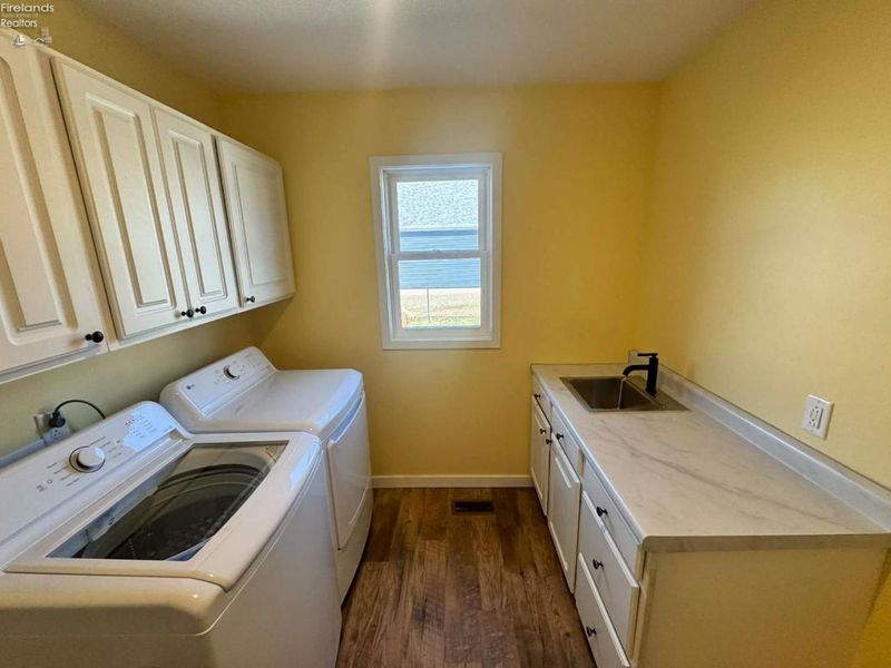 111 Tuscarawas Trail, Sandusky, OH 44870 Photo 31