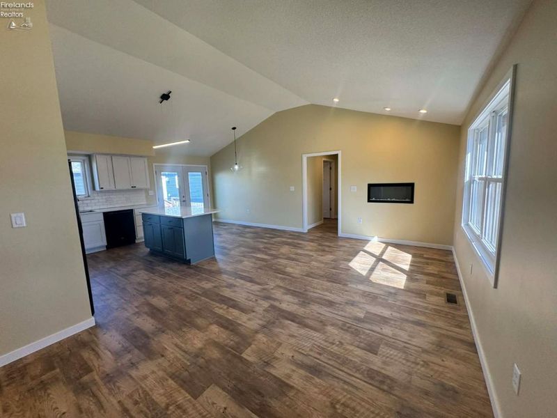 111 Tuscarawas Trail, Sandusky, OH 44870 Photo 4