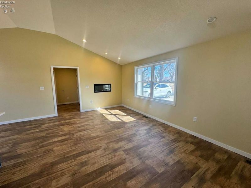 111 Tuscarawas Trail, Sandusky, OH 44870 Photo 5