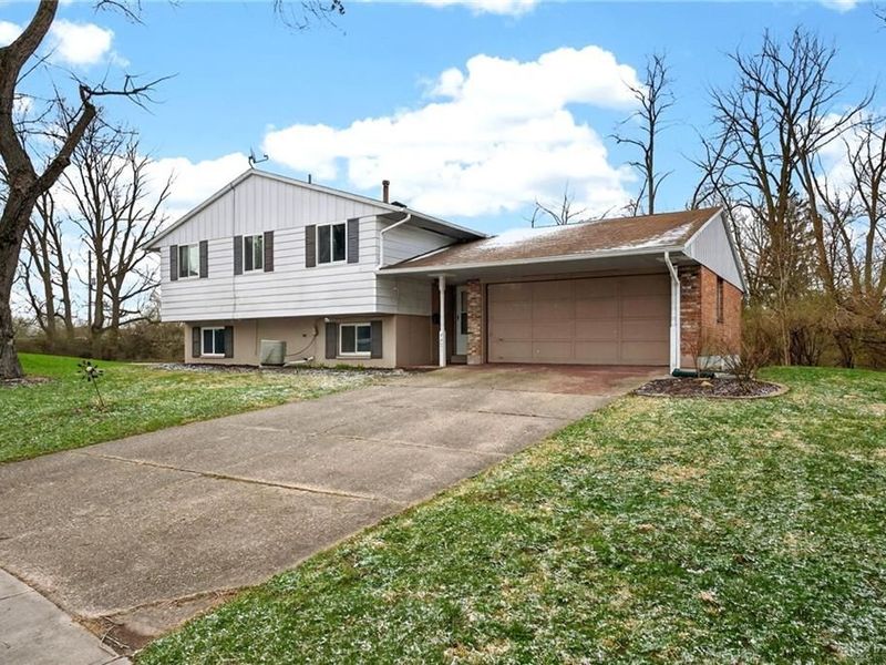 4401 Nowak Avenue, Huber Heights, OH 45424 Photo 2