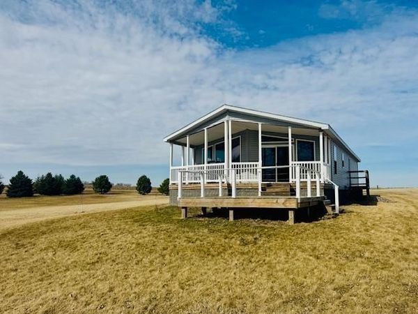 7 Robbins Drive, Tracy, MN 56175