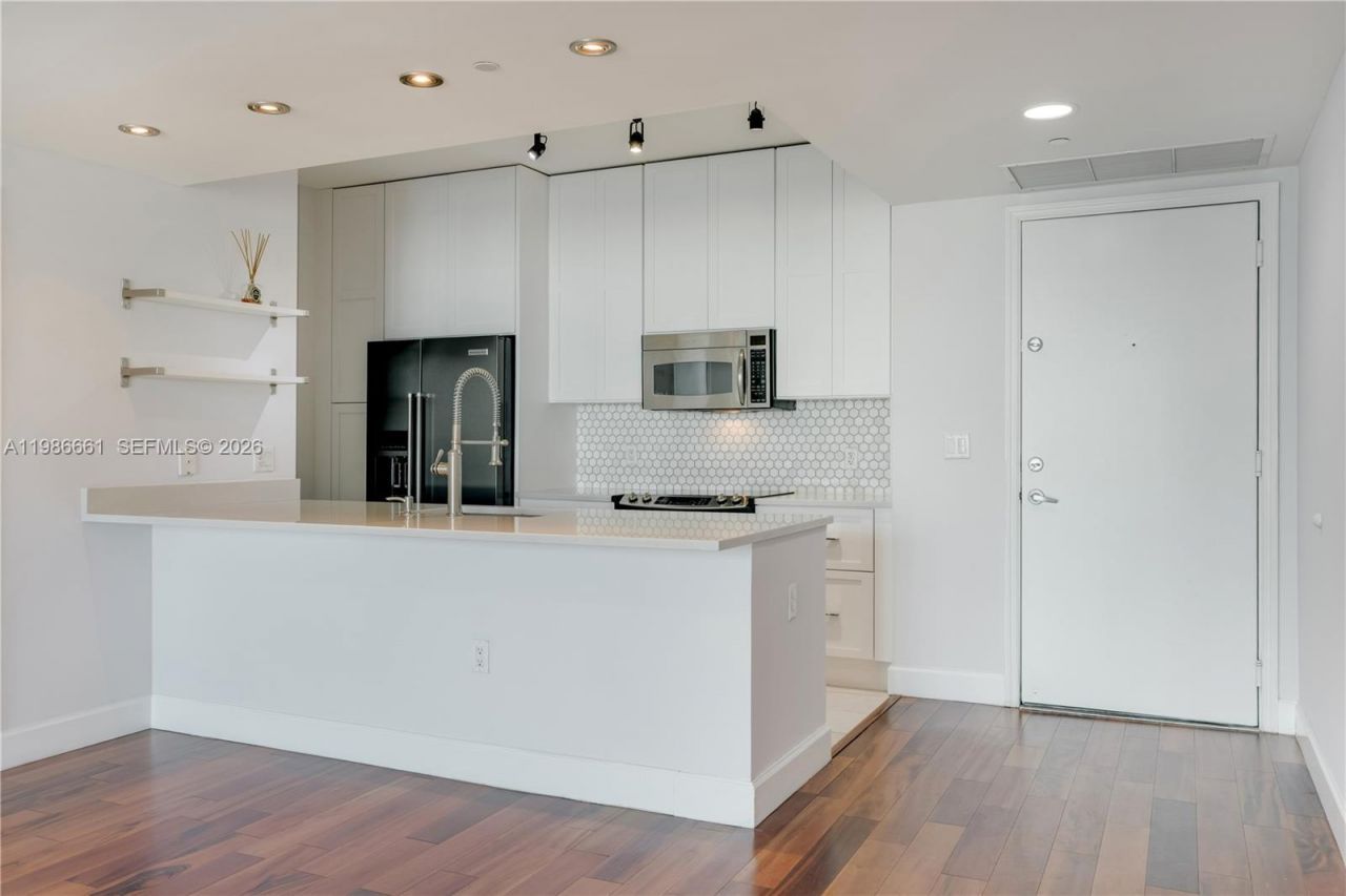 951 Brickell Ave , Unit 3607, Miami, FL 33131 Photo