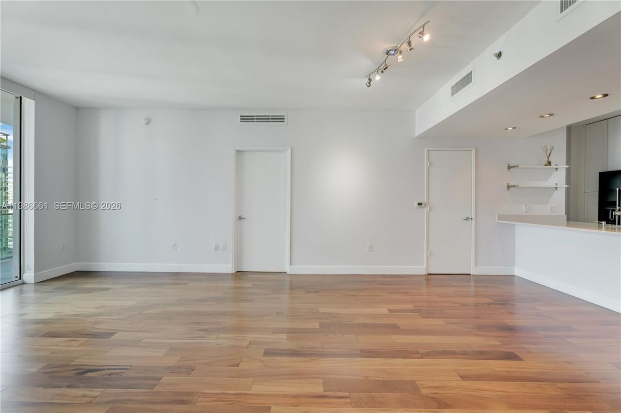 951 Brickell Ave , Unit 3607, Miami, FL 33131 Photo