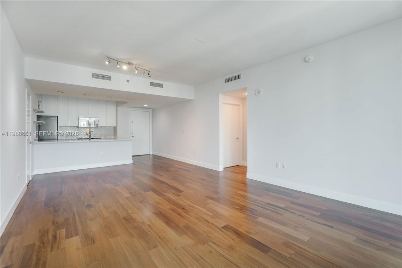 951 Brickell Ave , Unit 3607, Miami, FL 33131 Photo