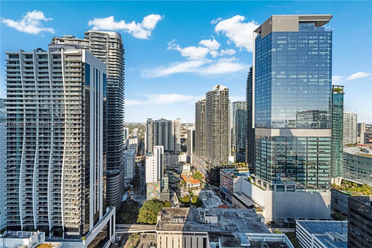 951 Brickell Ave , Unit 3607, Miami, FL 33131 Photo