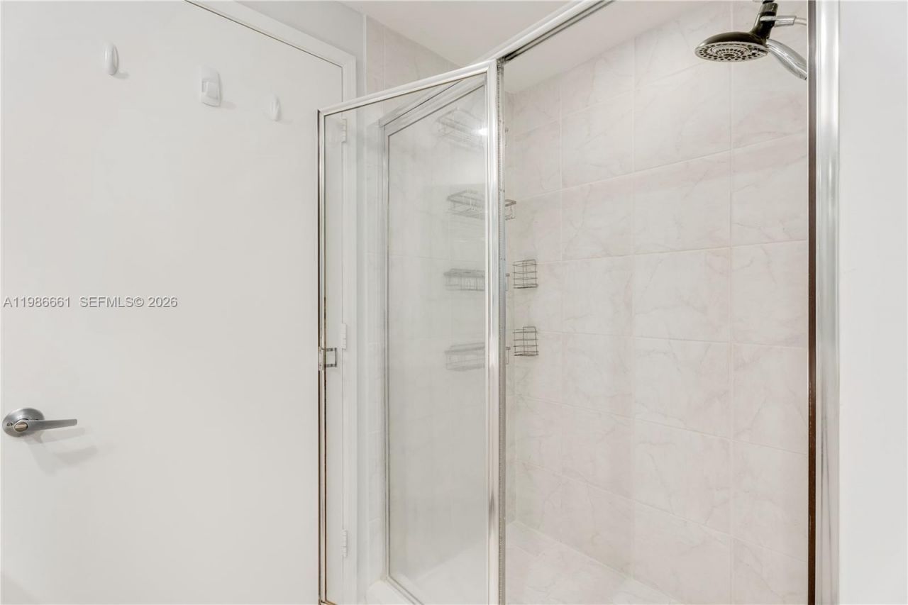 951 Brickell Ave , Unit 3607, Miami, FL 33131 Photo