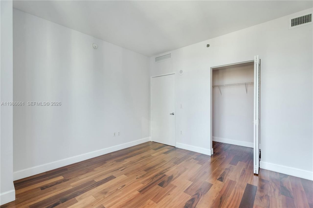 951 Brickell Ave , Unit 3607, Miami, FL 33131 Photo