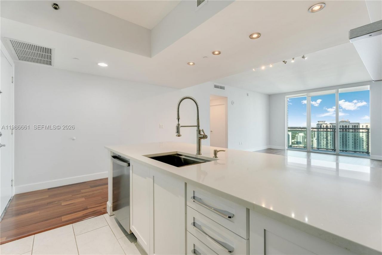 951 Brickell Ave , Unit 3607, Miami, FL 33131 Photo