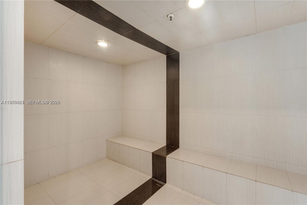 951 Brickell Ave , Unit 3607, Miami, FL 33131 Photo