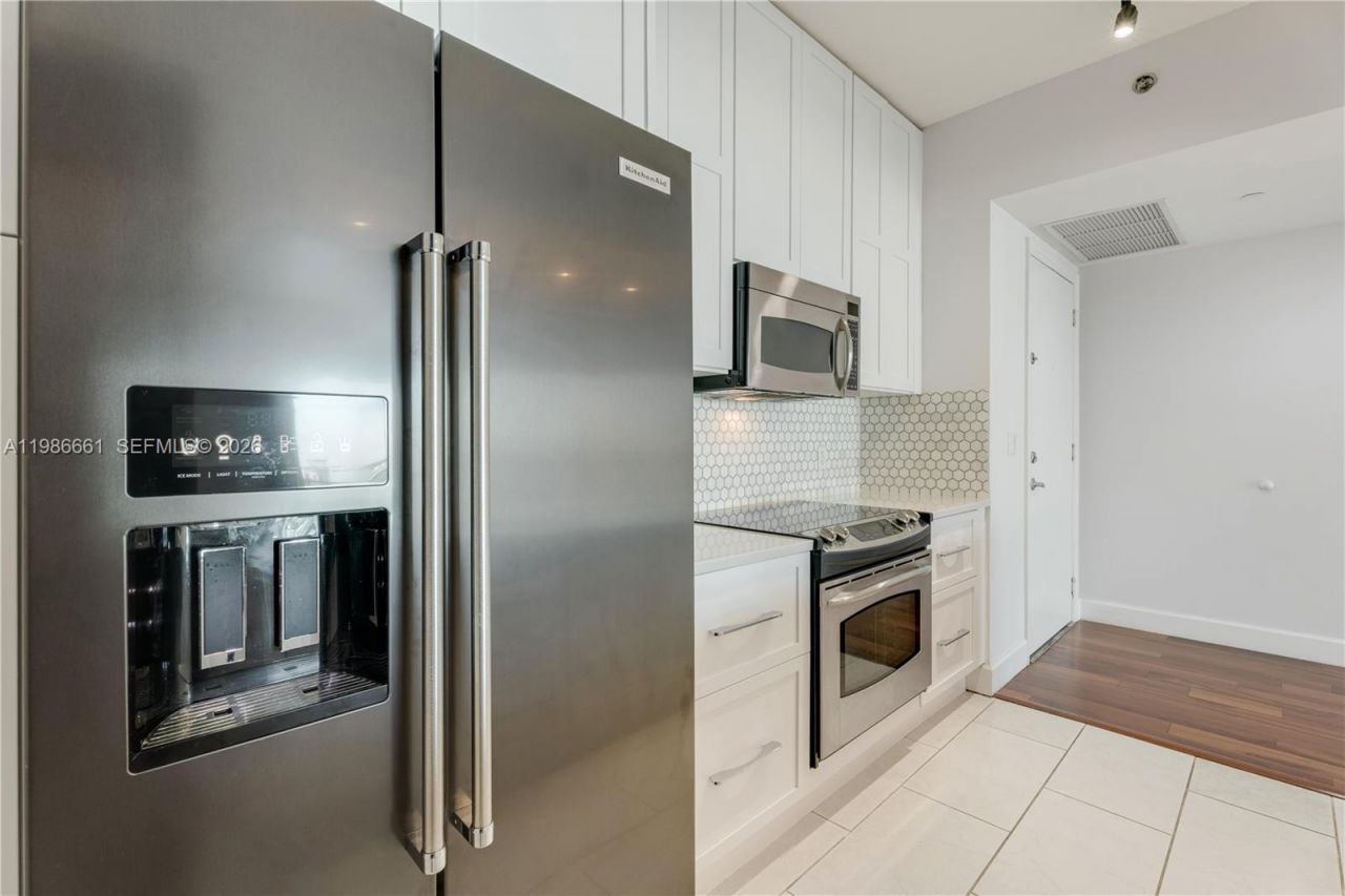 951 Brickell Ave , Unit 3607, Miami, FL 33131 Photo