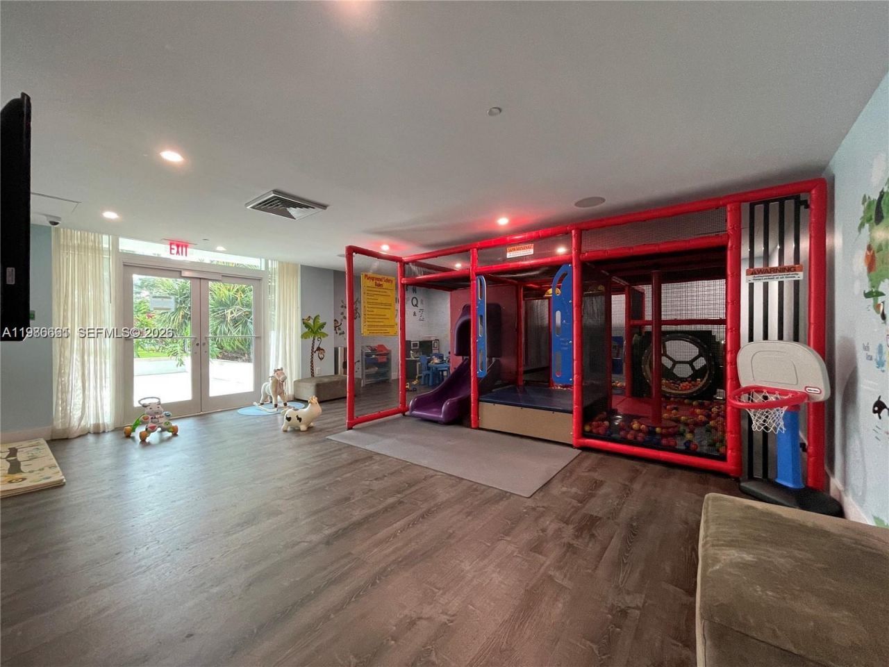 951 Brickell Ave , Unit 3607, Miami, FL 33131 Photo