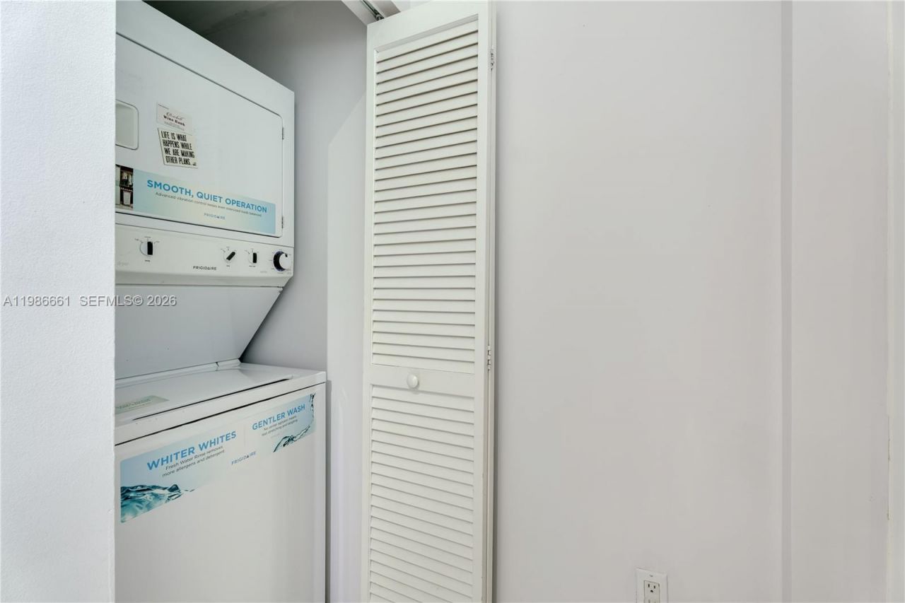 951 Brickell Ave , Unit 3607, Miami, FL 33131 Photo