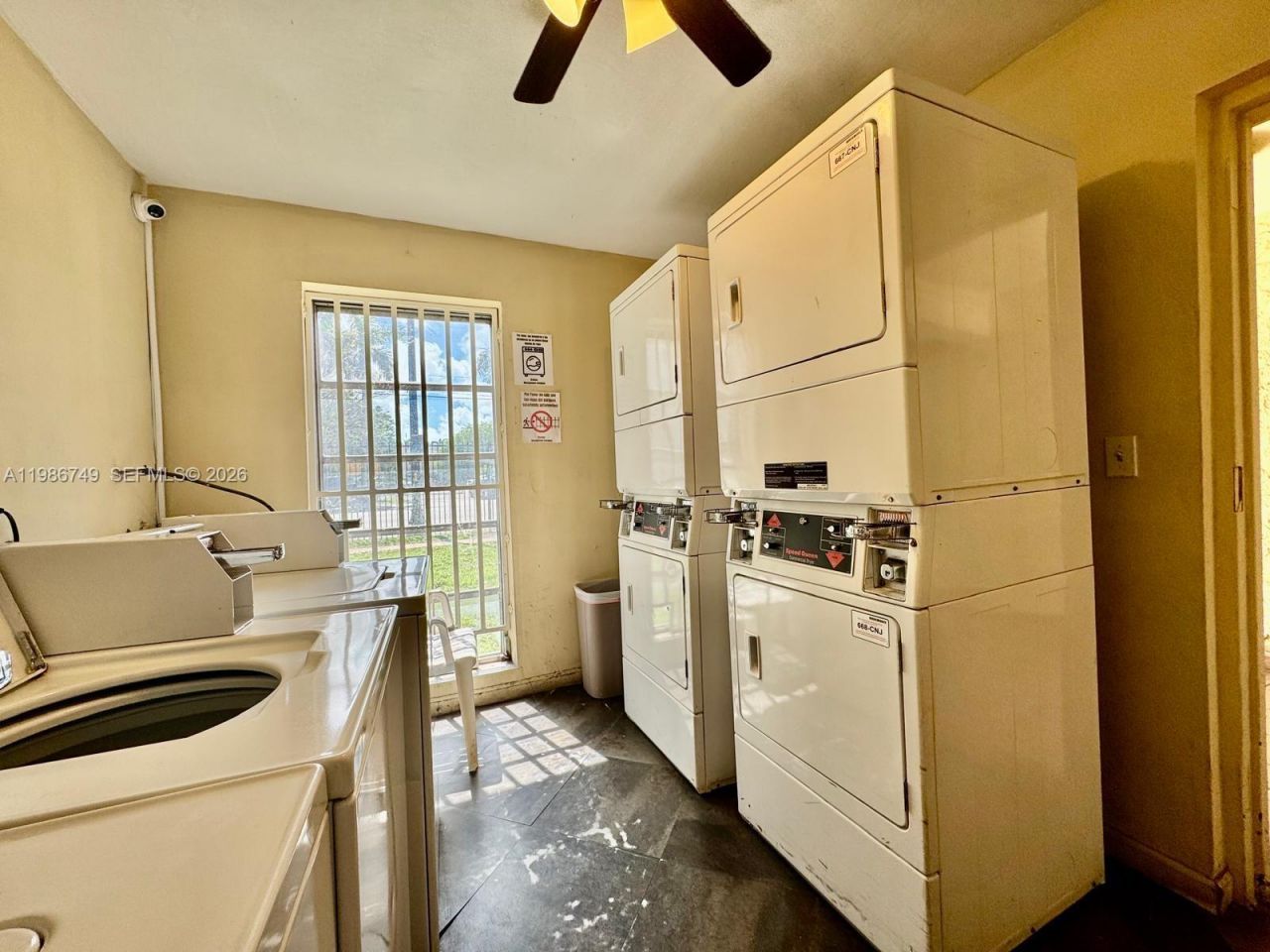 1051 SW 1st St , Unit 212, Miami, FL 33130 Photo