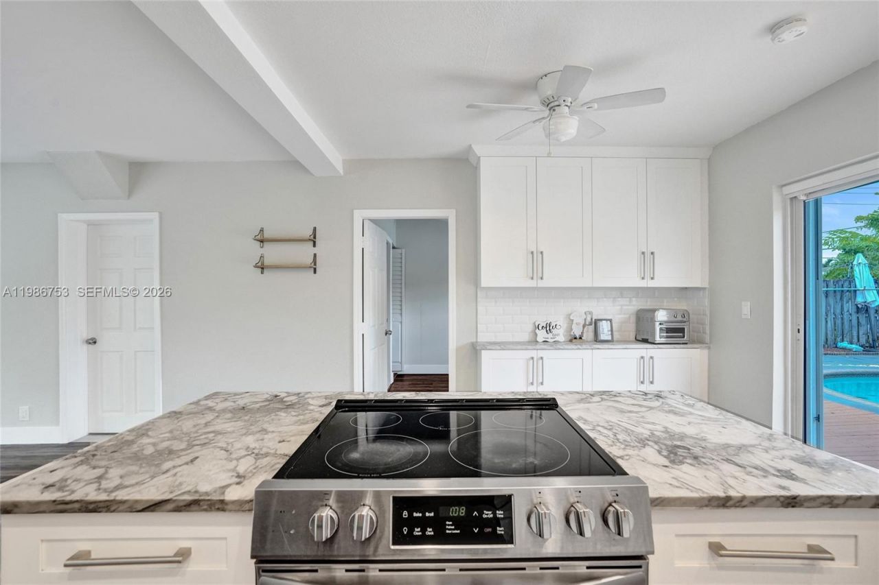 2281 SW 15th St, Fort Lauderdale, FL 33312 Photo