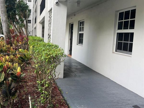 2900 N Course Dr , Unit 107, Pompano Beach, FL 33069