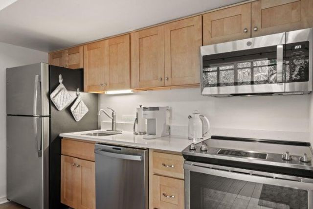 4251 Mariners Watch Drive Photo 4